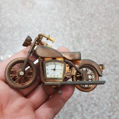 ＜行走中＞大台的立鐘「摩托車」絕版 值得收藏 另有 飛行錶 軍錶 潛水錶 水鬼錶 懷錶 老錶 銅雕  A盒