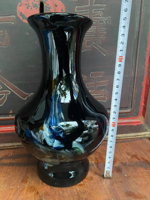 7.8十年代黑色窯變釉彩花瓶一個！完整無磕碰沖線，圖四里面一