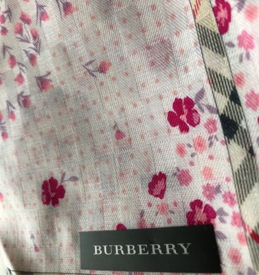 Burberry 日本攜回經典飾邊櫻花手帕