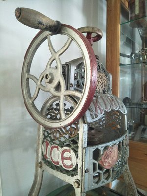 早期 懷舊 古董 剉冰機 特殊小型 挫冰機 刨冰機 完整 漂亮  珍藏級