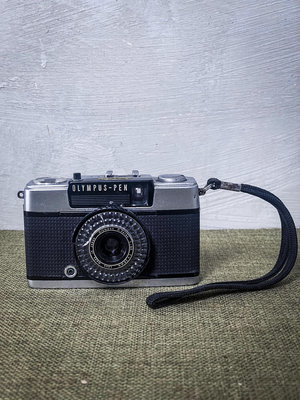 ＊古土金商行＊ OLYMPUS PEN EE3 半格底片相機 (零件機) 競標