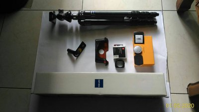Leica的配件一組，GITZO三腳架 俗俗賣