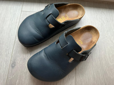【德國勃肯Birkenstock】Birkenstock Boston款二手女鞋，優雅藍色，一般寬度，35號，超低價起標，僅此乙組