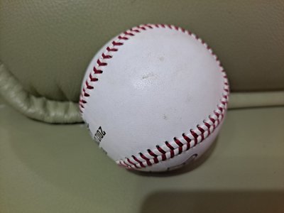 藏家必收~釋出~2012中華職棒全壘打大賽比賽用球金球一顆，臺灣銀行LOGO