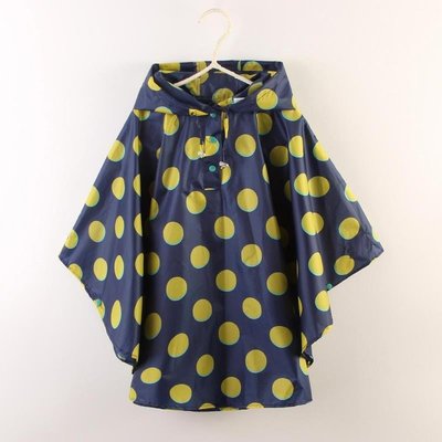 熱銷 機車雨衣KIU同款日韓時尚男女兒童雨衣輕薄斗篷式可愛寶寶 雨披圓點波點 可開發票