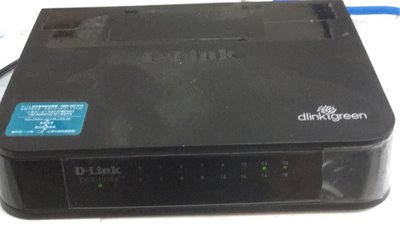 【尚典3C】D-Link DES-1016A 16埠 10100Mbps 靜音節電 乙太網路交換器switch hub