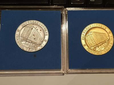 建國七十年 郵票展覽金銀紀念章