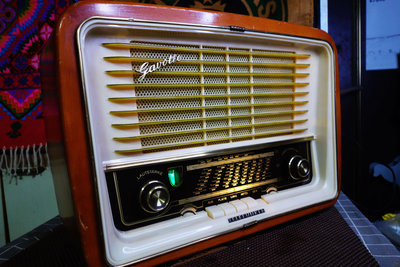 德國Telefunken 德律風根 古董真空管收音機 經典Gavotte 55 附MP3連接線