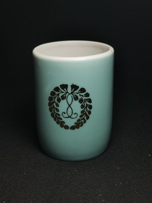 【二手】日本 青釉 茶巾桶 桐紋描金的logo挺好看 回流 瓷器 茶具【伊人閣】-939