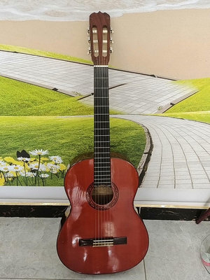 日本原裝鈴木吉他，品相不錯，感覺沒有使用過，只是時間長點了，17930