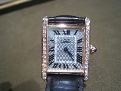 【愛錶回春中心】 (專業代鑲優質天然美鑽.~請自備錶) Cartier 女錶 Tank  30X23mm