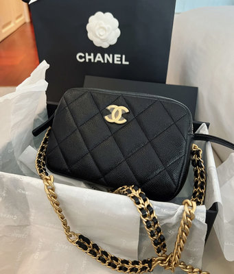 J-Shop Luxury 精品店 Chanel 22S 黑色荔枝牛皮相機包