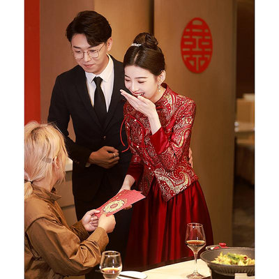 中式敬服新娘紅色秀禾服婚服中國風喜服旗袍套裝冬季訂婚禮服-多多百貨
