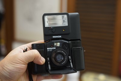 【售】個人收藏經典德製 Minox 35GT輕便估焦相機 附半截相機套  Leica GT-E EL