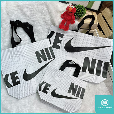 DOT 聚點 韓國 限量發售 Nike Shopping Bag 時尚 環保 購物袋 格子 手提袋 白黑 大勾 現貨抵台