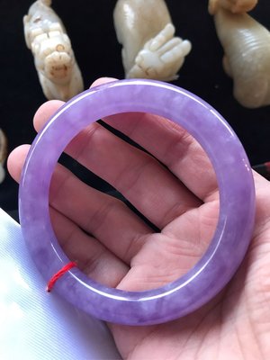A+天然 紫羅蘭 翡翠玉鐲～窄版～㊣圓骨鐲～細版～《菁7款》～手圍17號（舒服），手圍17.5號（合手），內徑55mm寬9厚9mm，紫羅蘭玉鐲～｛熊寶貝珠寶｝～