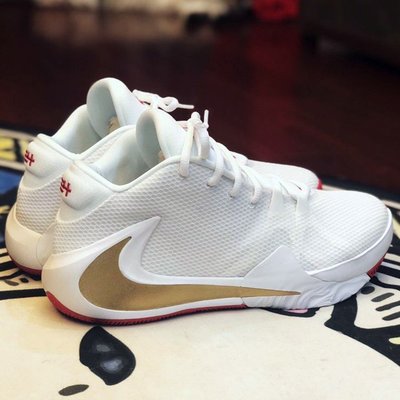 【正品】Nike Zoom Freak 1 EP 白紅 字母哥 運動 跑 籃球 BQ5423-100潮鞋