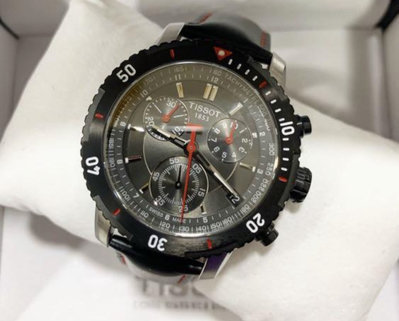 TISSOT PRS200 黑色面錶盤 黑色皮革錶帶 石英 三眼計時 男士手錶T0674172605100 天梭腕錶