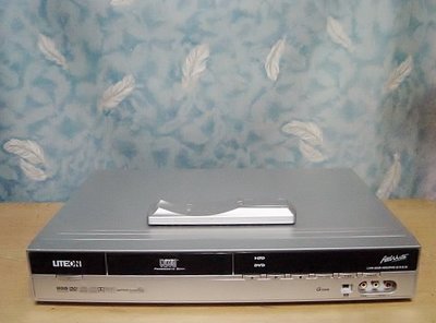 Y保固1年【小劉家電】LITEON  DVD錄放影機,LVW5028型