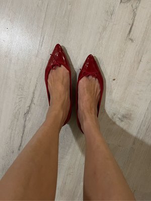 Repetto 紅色尖頭平底鞋