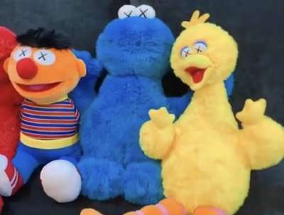 全新 Uniqlo x Kaws x Sesame Street Cookie Monster 聯名正品