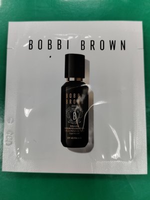 BOBBI BROWN 冬蟲夏草精華粉底 SPF40++++