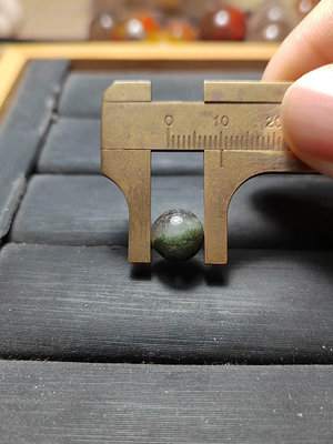 二手 綠幽靈珠徑10mm，重1.4g，純天然綠幽靈珠子單珠散珠 古玩 擺件 十大雜項【紫竹齋】2051