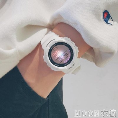現貨熱銷-原宿風運動電子錶男女學生潮流手錶韓版簡約時尚防水白 Moon衣櫥