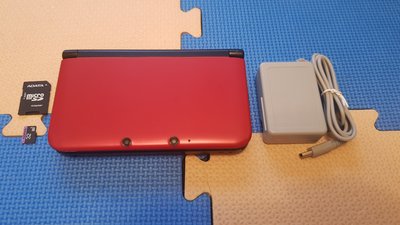【回憶瘋】售3DS LL 紅色機(已改機.內建遊戲) 贈送32G卡(內附遊戲)  8成新