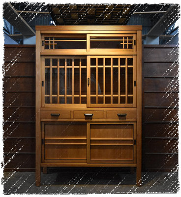 ^_^ 多 桑 台 灣 老 物 私 藏 ----- 積厚成器的台灣老檜木玻璃櫃