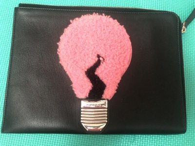 [[二手 私物自售 無附件 品牌真品]] FENDI 小皮 燈泡貼繡手拿包