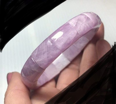 天然紫鋰輝手排 紫鋰輝石（孔賽石）