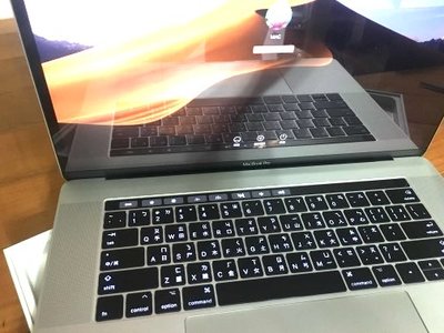 【售】2018年 MacBook Pro 15吋 i7(2.2) 16G 256SSD 獨立顯卡 六核心 蘋果電腦