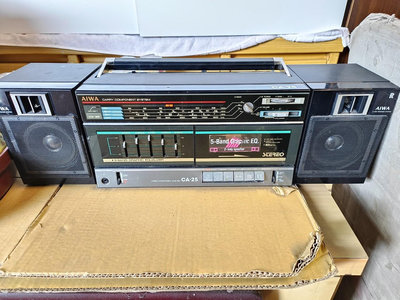 古董收藏品 aiwa CA-25 卡帶收音機 愛華手提音響 愛華床頭音響 卡式錄音帶 卡座卡帶磁帶錄音機收音機收錄機