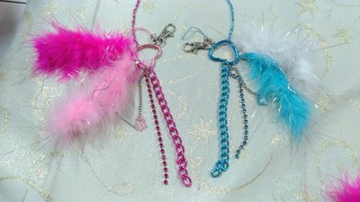 粉紅色&水藍色羽毛 亮鑽 吊飾 鑰鎖圈 包包掛飾