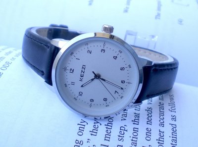 地球儀鐘錶KEZZI 淑女錶 文青錶 日本機芯 皮帶錶 流行錶 情侶對錶 日本機芯【↘240】K1388G女款黑