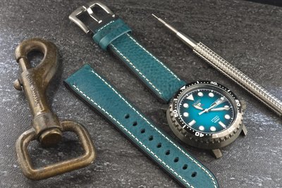 20mm 超透氣涼爽 藍綠色＋白色縫線海亦施風格真皮＋橡膠複合式智慧錶紳士錶代用錶帶 防水錶帶