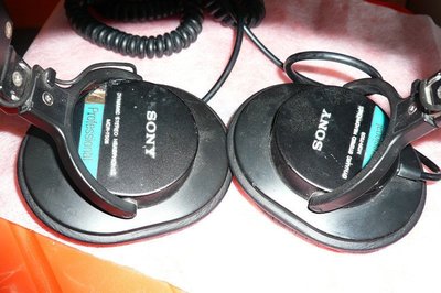 新力 索尼 SONY MDR-7506 監聽 耳機 錄音師 DJ和混音師 都有適用 頭戴耳機 近全新