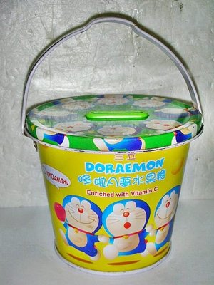 #L.(企業寶寶玩偶娃娃)少見哆啦A夢(Doraemon)造型水果糖鐵筒!--可當存錢筒值得擁有!