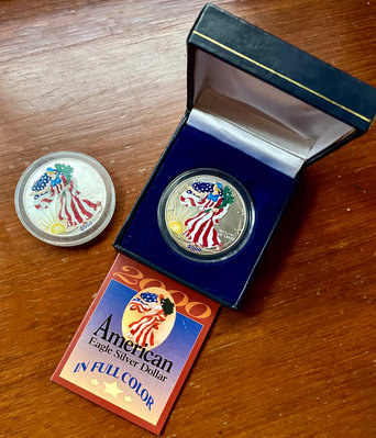 美國鷹揚一盎司銀幣單面彩色鷹洋自由女神銀幣2000年版面值一美元每個重約31.3克品項完整