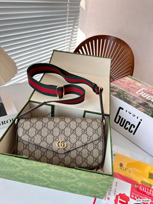 【二手包包】Gucci 酷奇信封包可可愛愛信封晚宴包本季最可愛信封包size：22 12 貨號764961NO51099