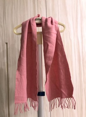 【阿魚書店】(二手市集) NET 粉膚色毛料圍巾