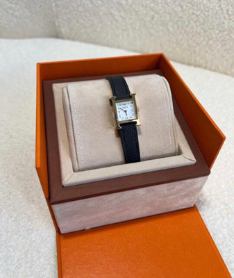 全新品 黑金錶盤 17*17 迷你 女款 手錶epsom皮 時尚很好搭配、隨性 優雅 愛馬仕 全配、購買證明影本  賠錢出售
