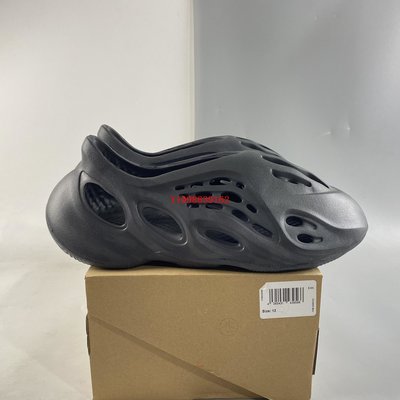 Adidas originals Yeezy Foam Runner 椰子鏤空洞洞鞋男女鞋 HP8739