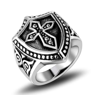 《 QBOX 》FASHION 飾品【RSA415】精緻個性復古盾面十字架圖紋鑄造鈦鋼戒指/戒環(特價)