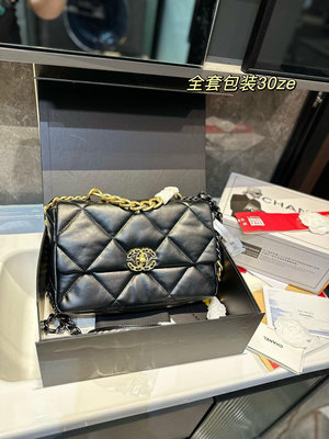 【二手包包】Chanel19bagI1男生女生都可以擁有的小香這個包又多“不需要我多說了大logo黑金標志辨 NO211952
