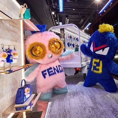 Fendi Fur Monster Charm 貂毛摩摩吊飾 藍/黃髮