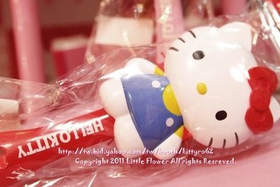 ♥小花凱蒂日本精品♥Hello Kitty 超可愛全身kitty 梳子 大梳子 可以按摩頭皮喔！56838305
