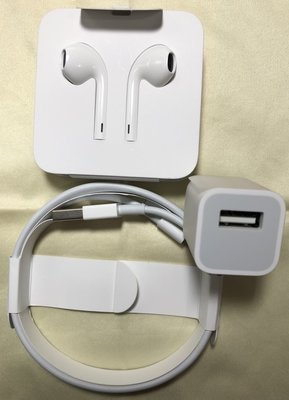 全新Apple蘋果原廠配件（豆腐頭充電器、USB lightning 充電線、lightning 轉3.5mm）