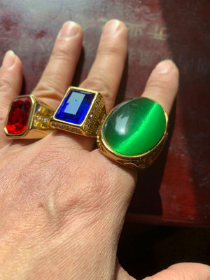 18K老鳳祥紅寶石藍寶石貓眼石鑲嵌金戒指3個單個價。
